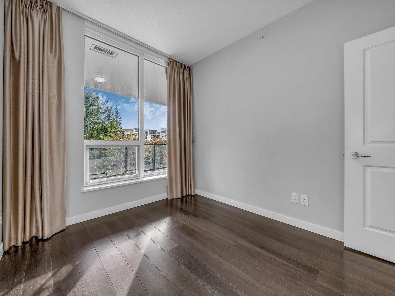 207-5628 Birney Ave