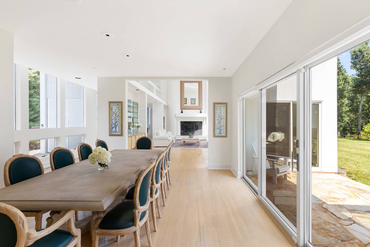 A Breathtaking Contemporary Sanctuary on 7 Acres, With Tennis
