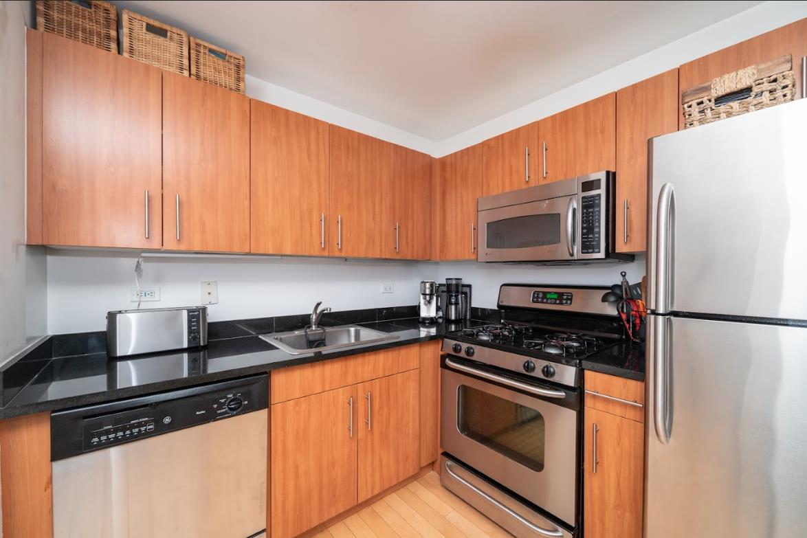 20 West Street, Apt 40-B