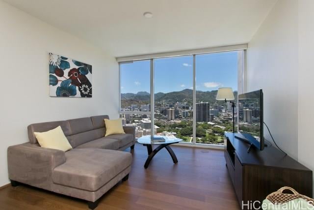 888 Kapiolani Blvd #3701