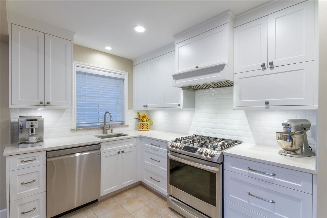 4751 Pandora St