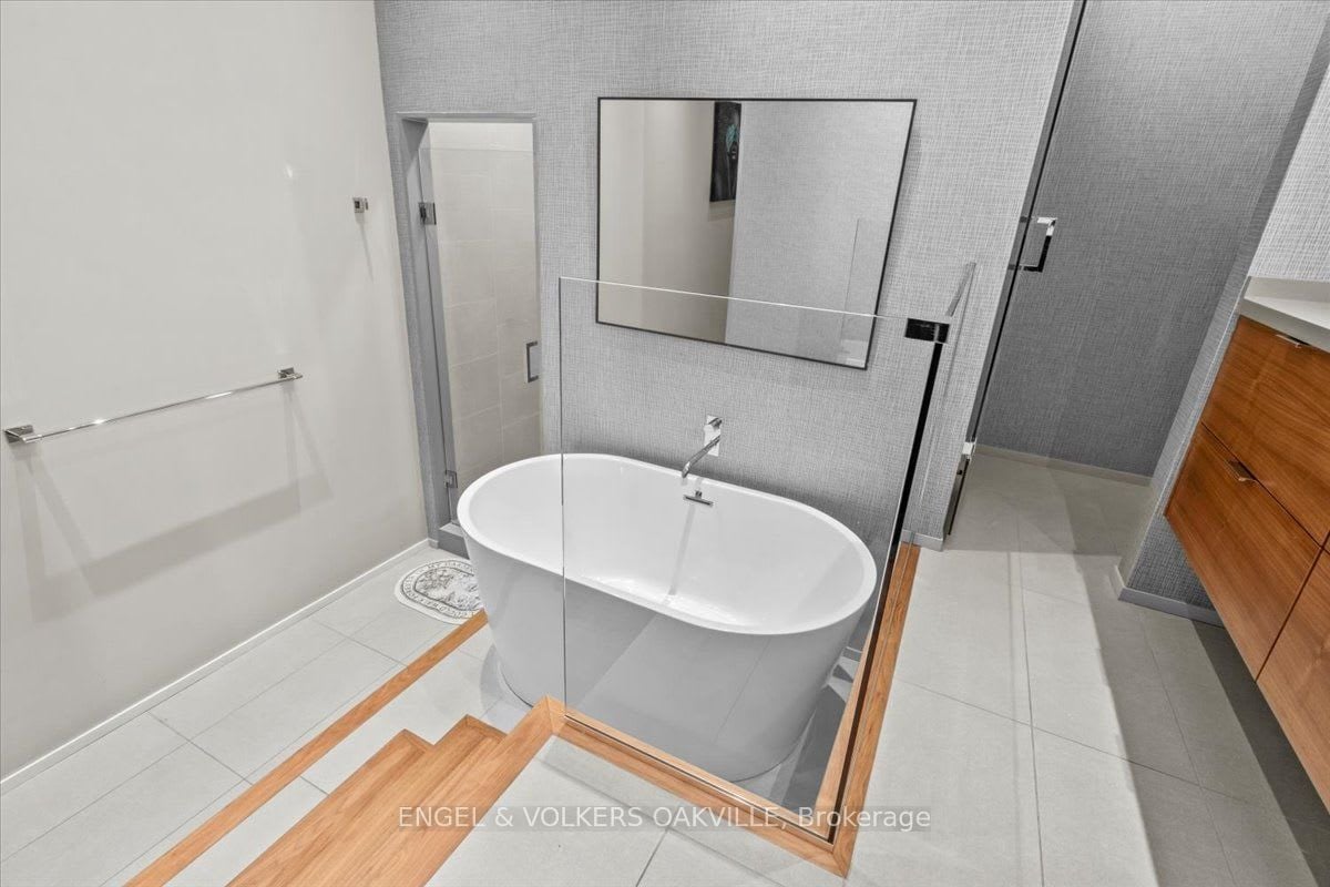 INVESTMENT PENTHOUSE LOFT 