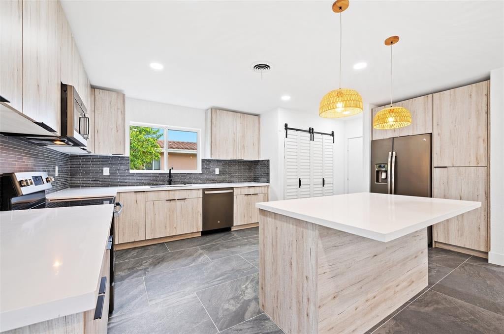 421 SW 54th Ave Plantation, FL 33317