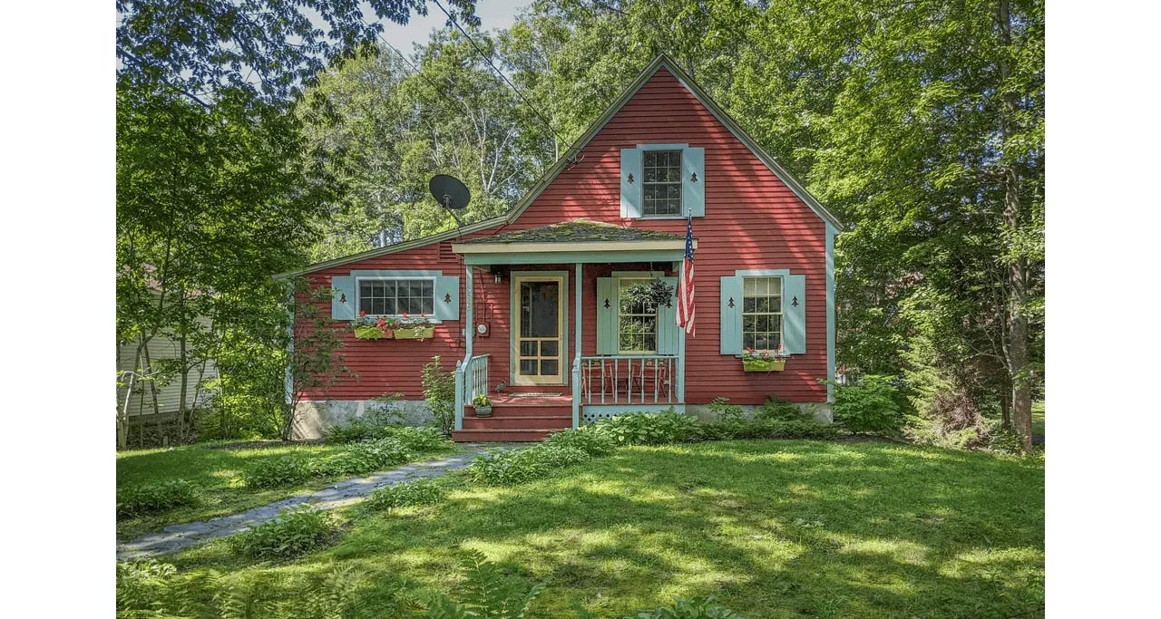 New Listing! 539 Bluff Road, Northport, ME 04849 – $525,000