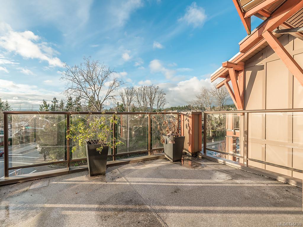 401-4529 W Saanich Rd