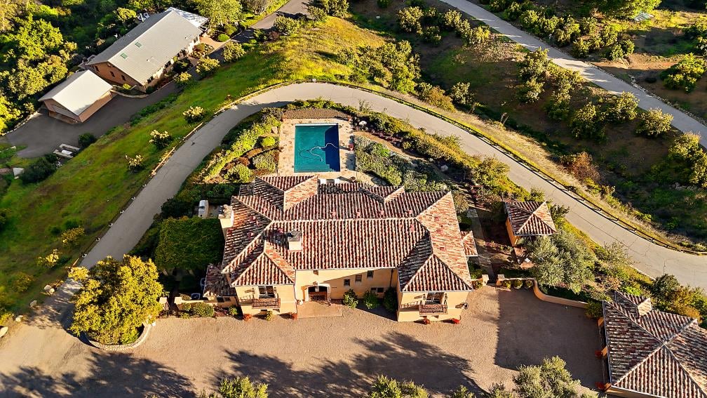 2835 Hermitage Road, Ojai