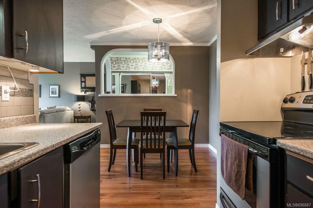 514-1745 Leighton Rd, Victoria
