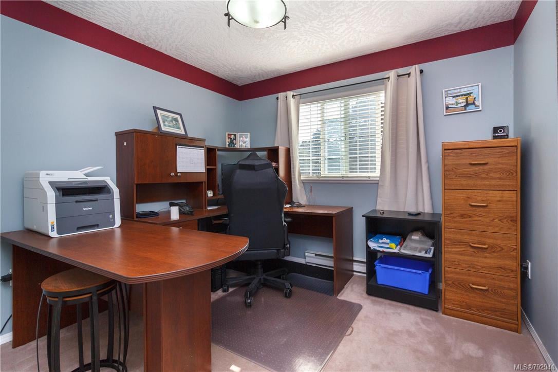 2406 Fleetwood Crt, Langford