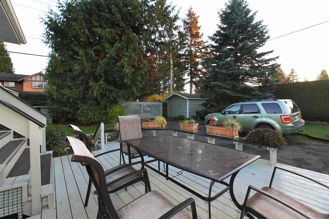 2801 Woodbine Dr