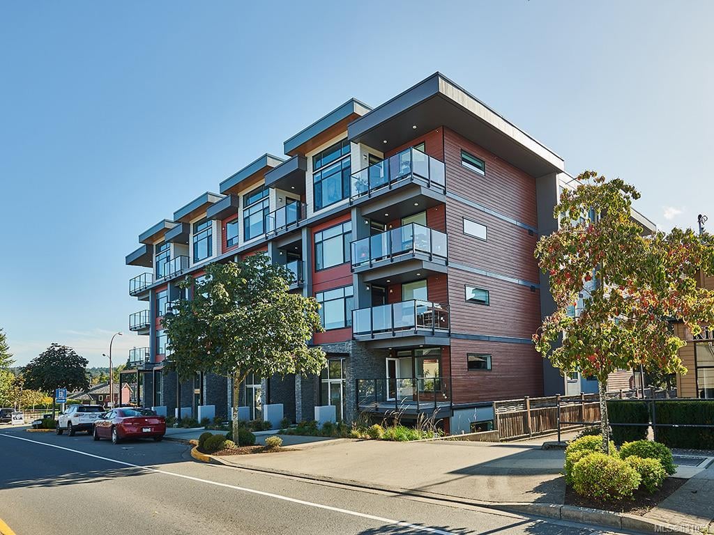 408-7162 West Saanich Rd, Central Saanich