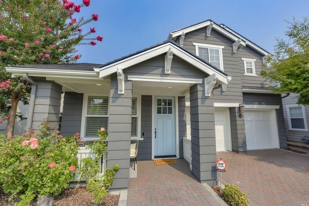 23 Woodbridge Way