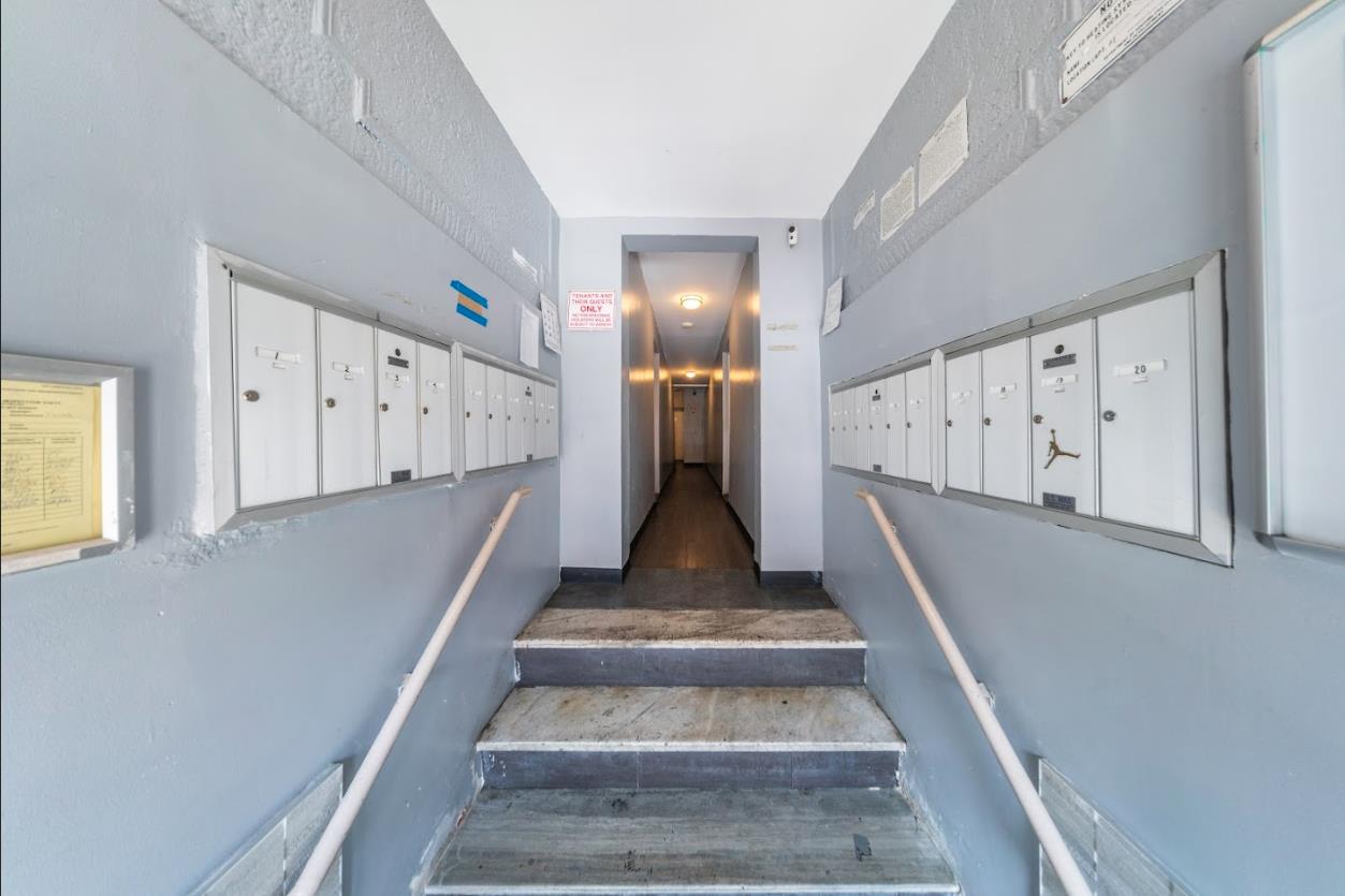 879 De Kalb Avenue, Apt 9