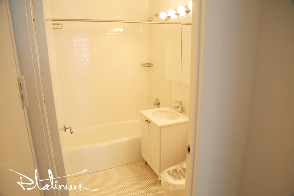 505 West 37th Street, Apt 2103