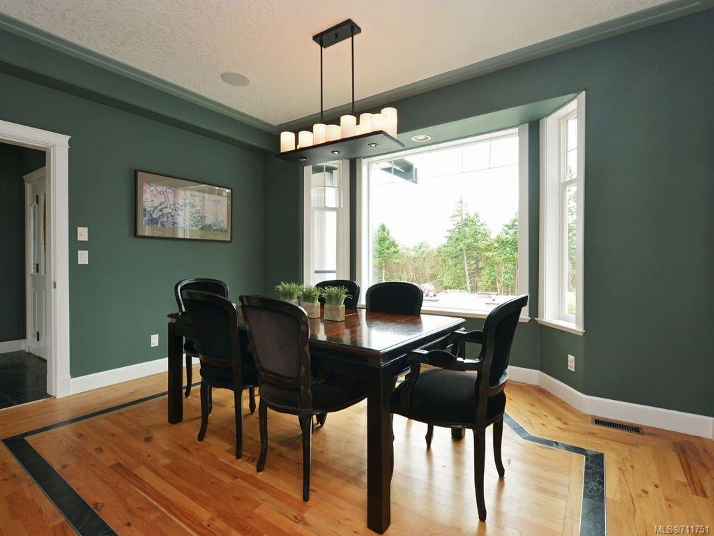 701 Highlands Park Terr