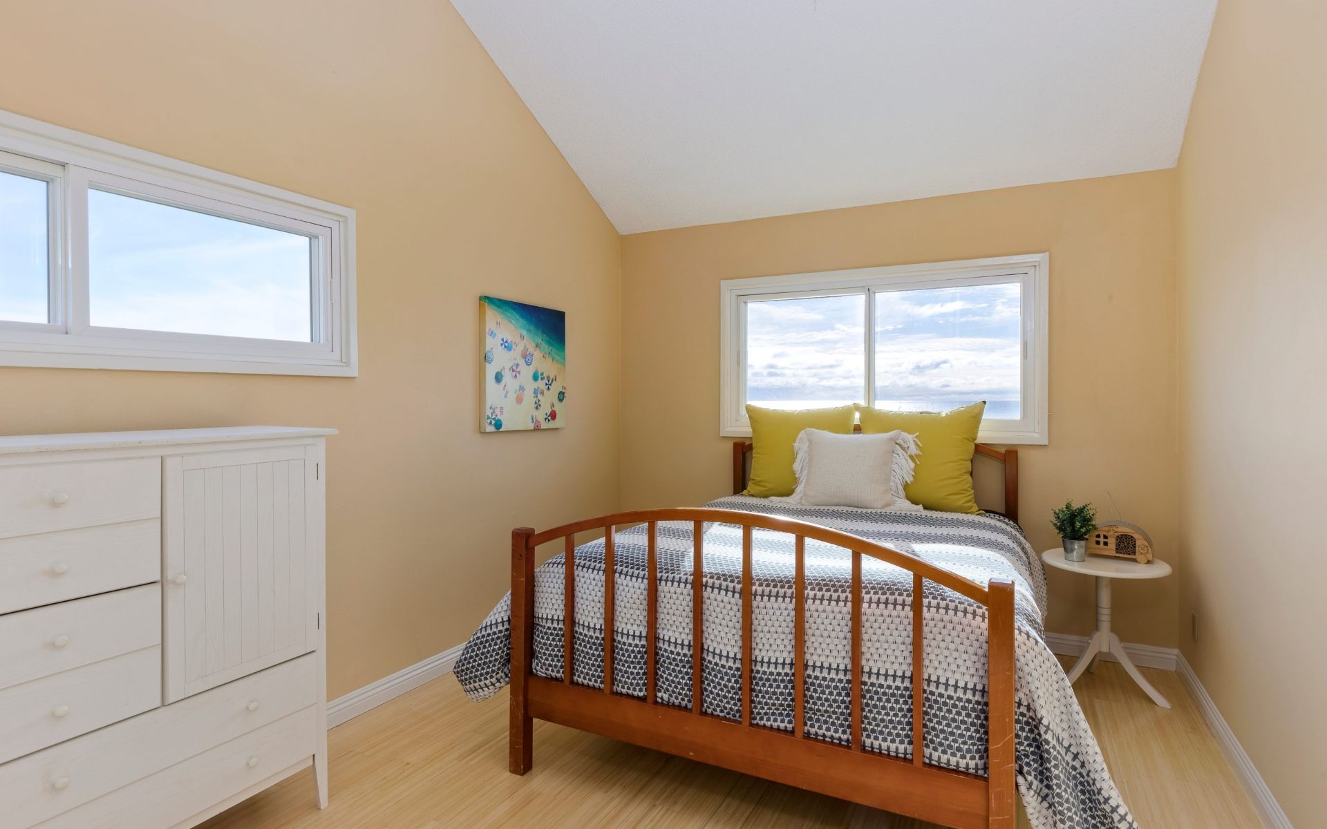 7040 Vista Del Mar Ln