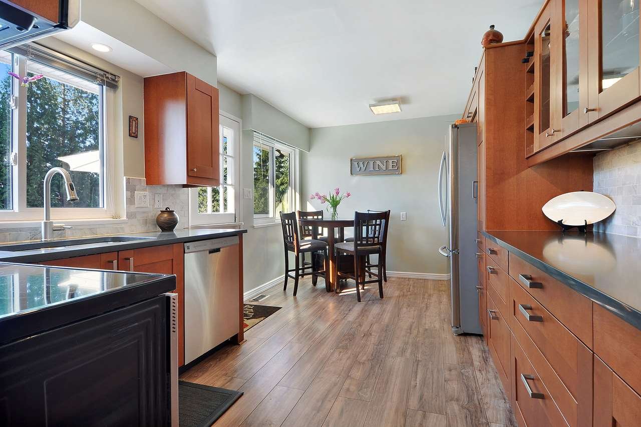 3182 Strathaven Ln