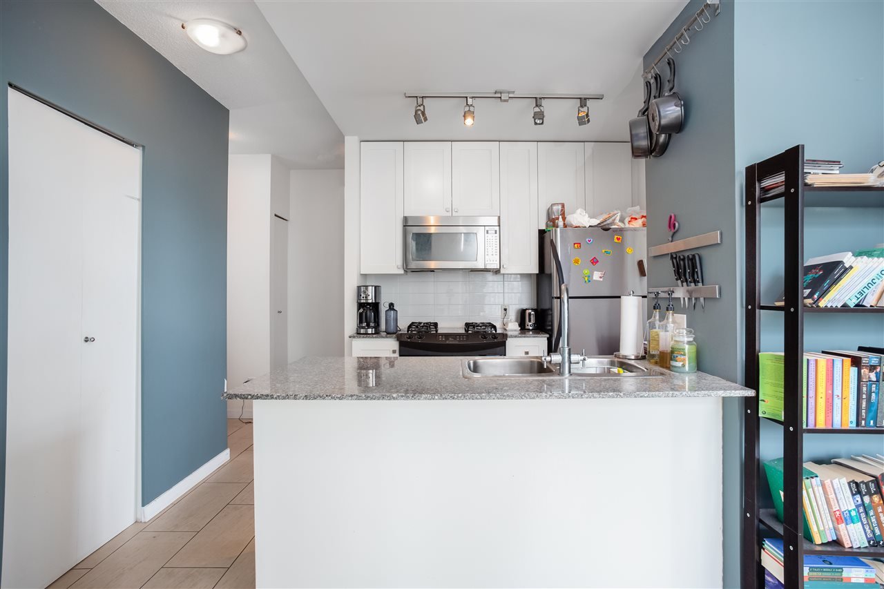 1206-480 Robson St