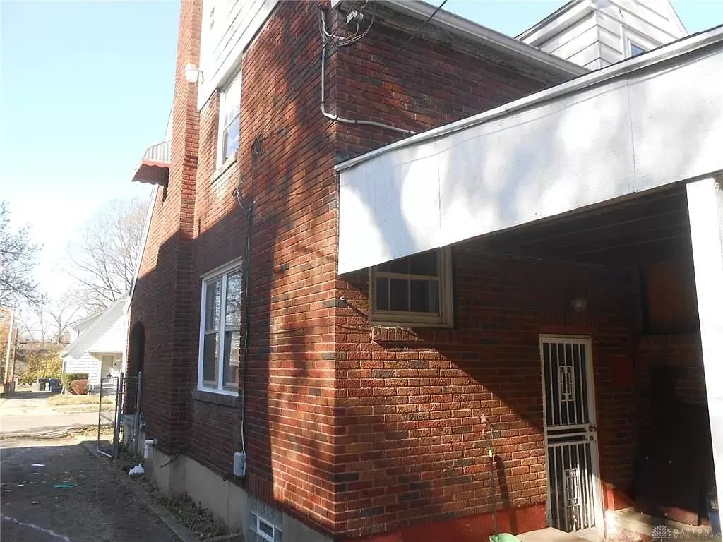 1946 Litchfield Ave