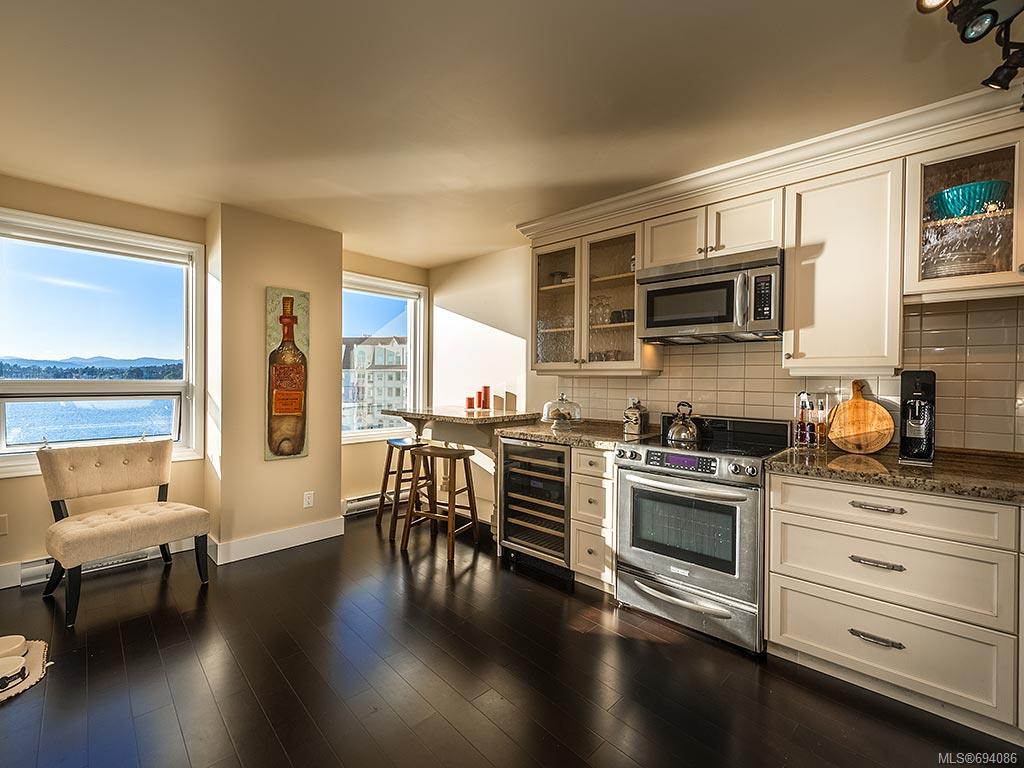 412-10 Paul Kane Pl