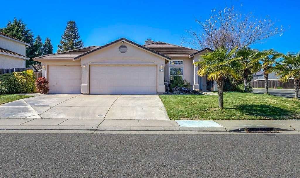 8517 Zachis Way