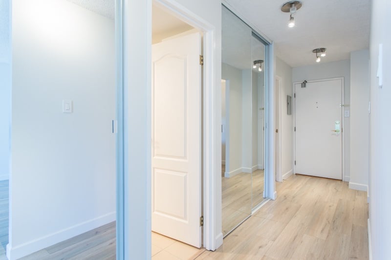1807-2024 Fullerton Ave