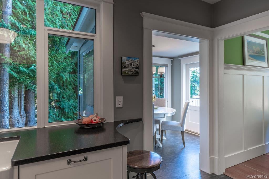 1139 Camrose Cres