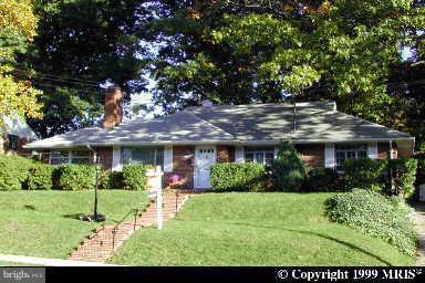 1885 Patrick Henry Dr