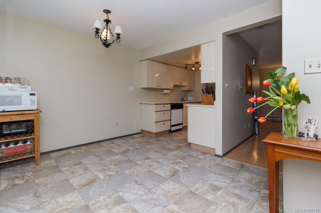 15-3230 Rutledge St, Saanich