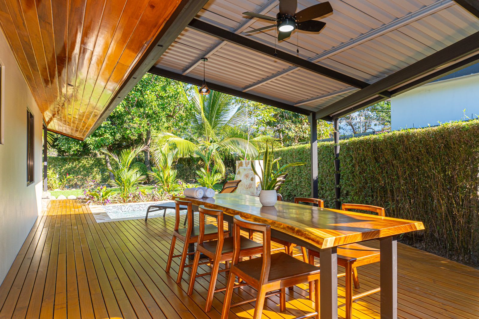 Cozy 2 Bedrooms Casita in Uvita.  Walk to the Beach!