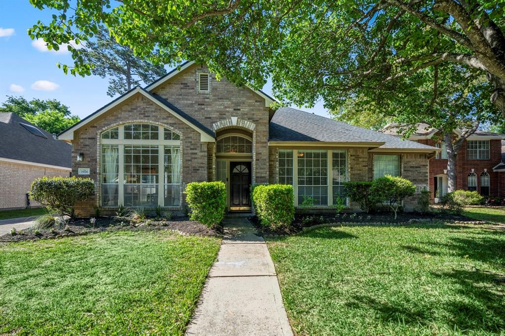 1926 Scenic Park Dr