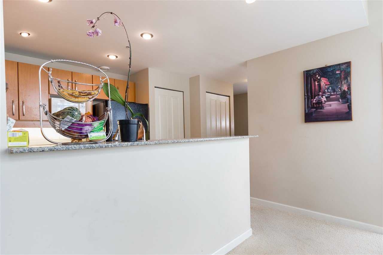 607-9298 University Cres