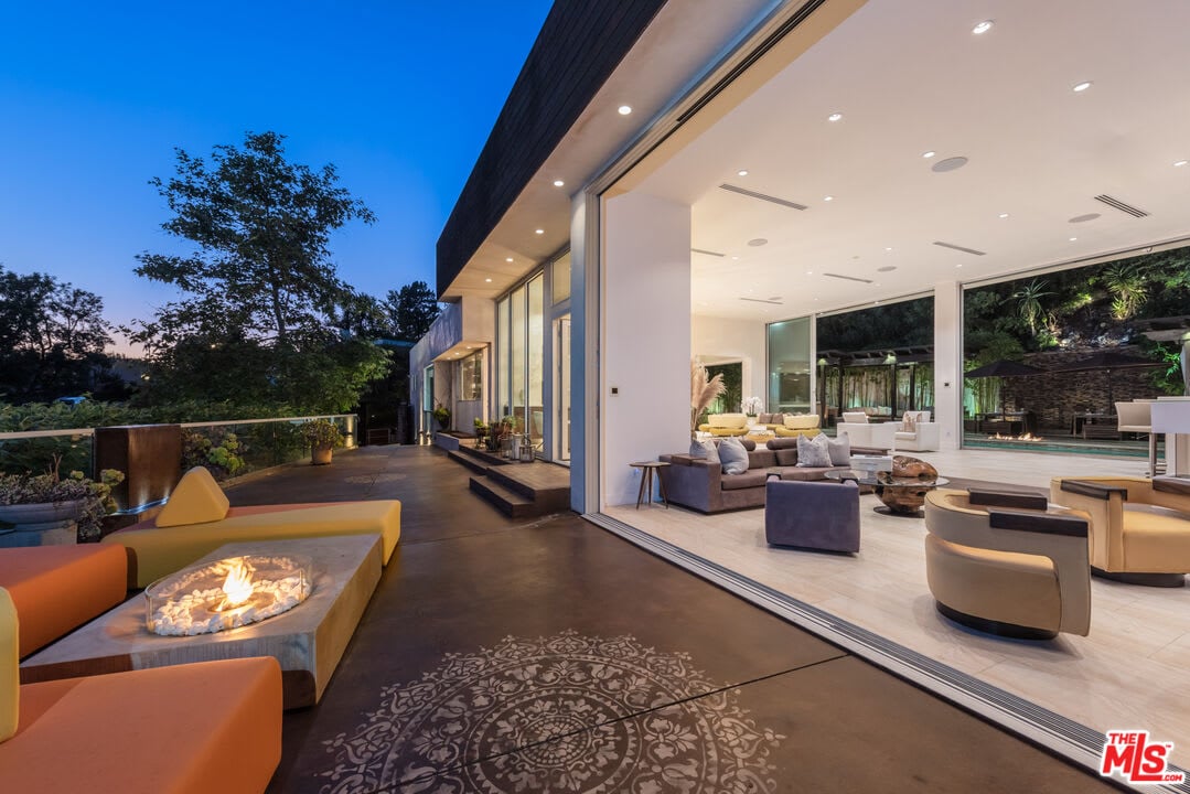 View Opulent