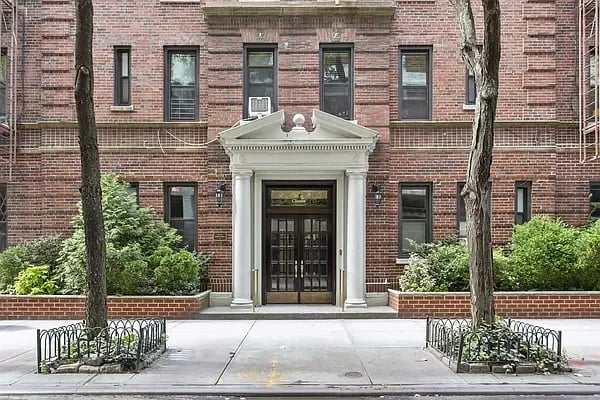 30 Clinton Street Unit: 4C