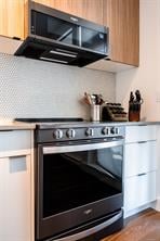 303-515 Chatham St