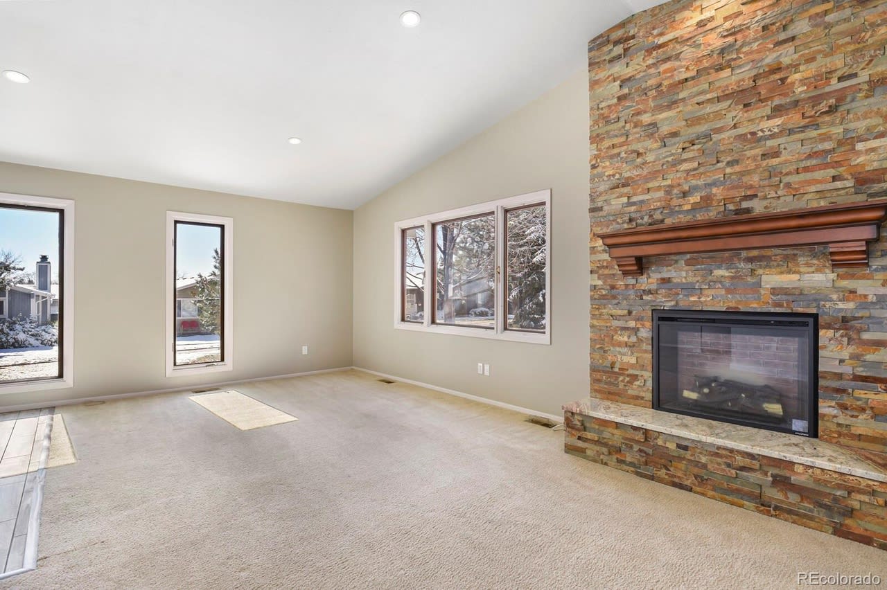 24 Scott Dr