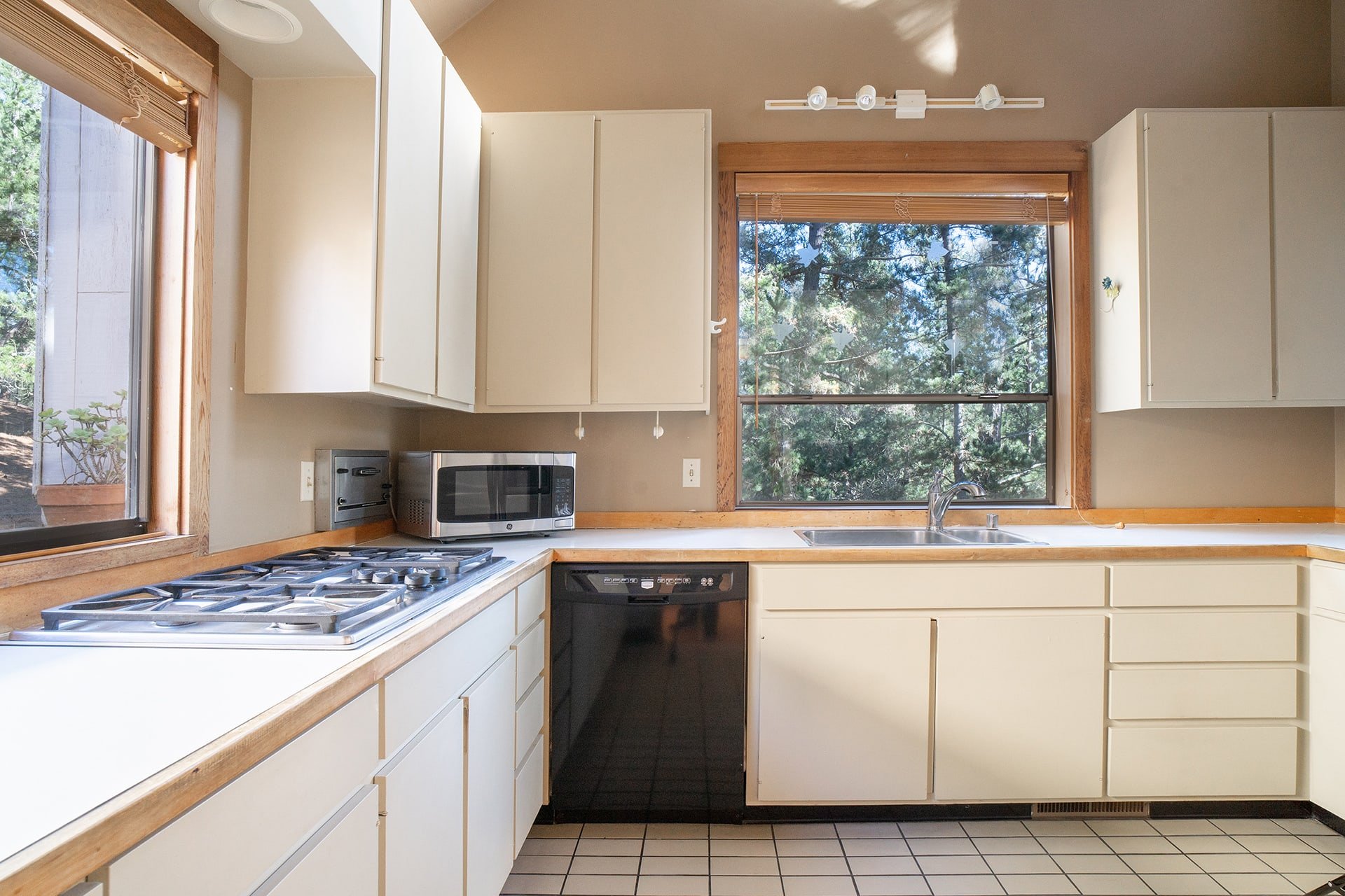 Carmel Forest Views - 24520 Outlook Drive #9