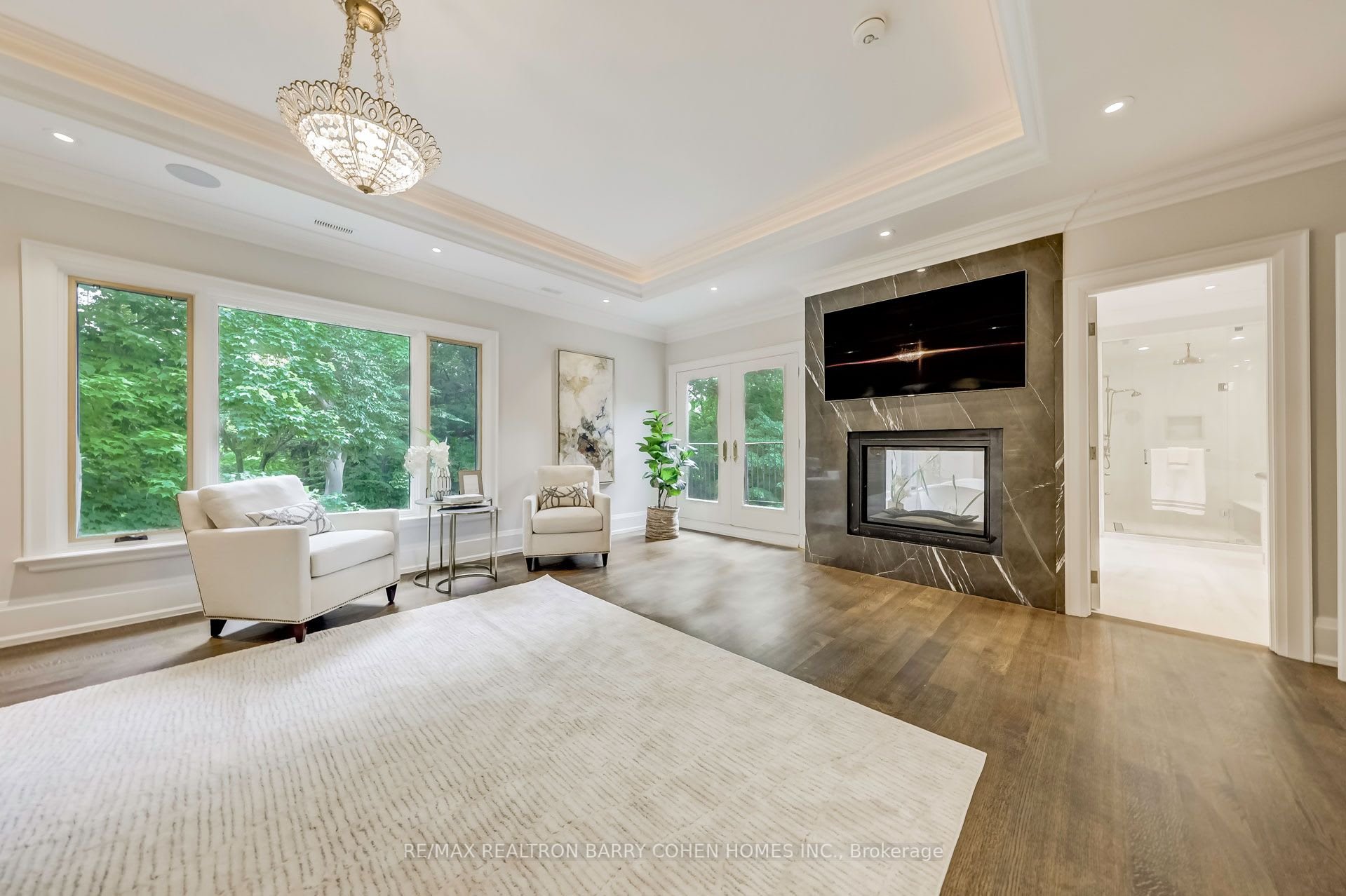 SOLD: Elegance & Luxury At Its Finest