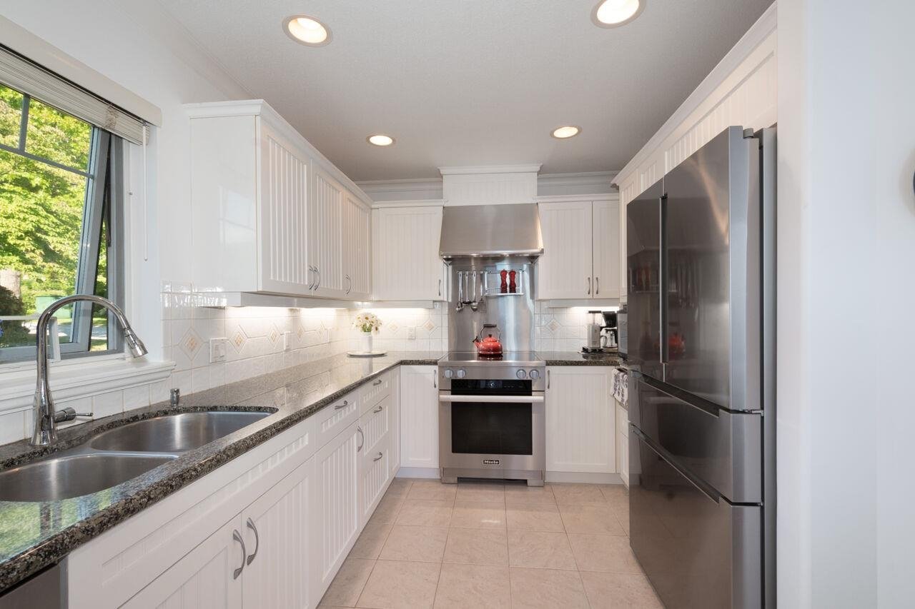 15 Beach Dr
