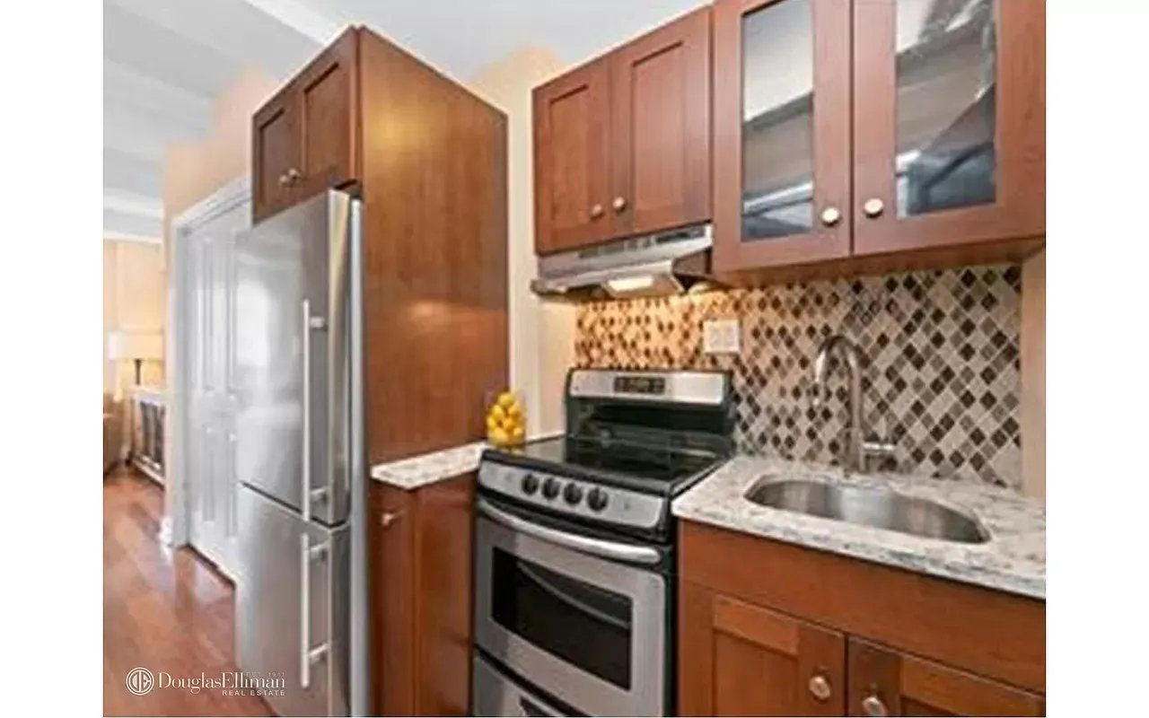 310 Riverside Drive Unit: 1418