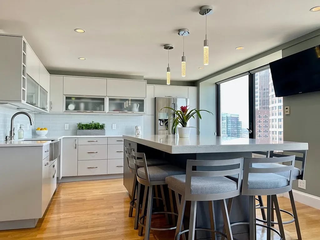 65 E India Row #37GH