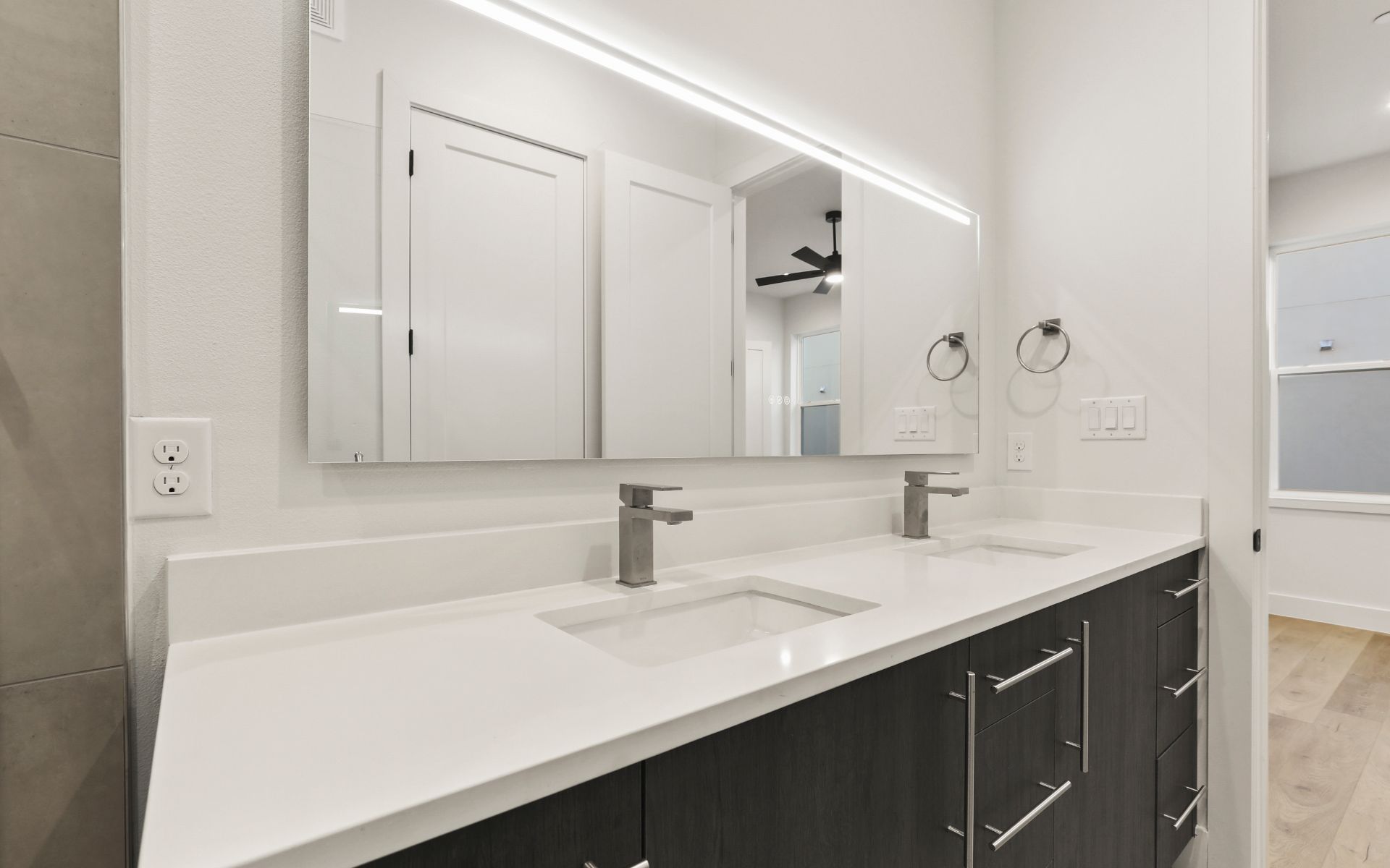 1855 Summit Ave, #103