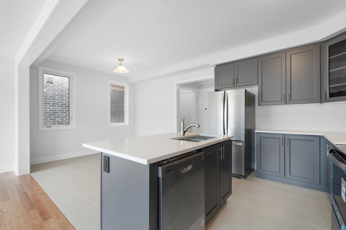 257 Harwood Ave