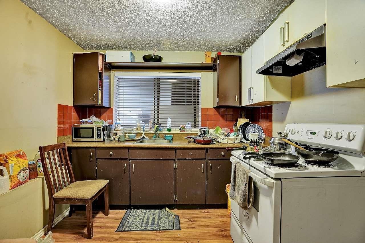 9428 132 St