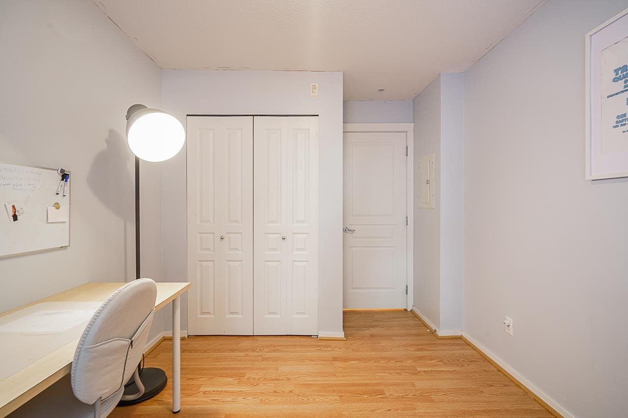 316-9319 University Cres