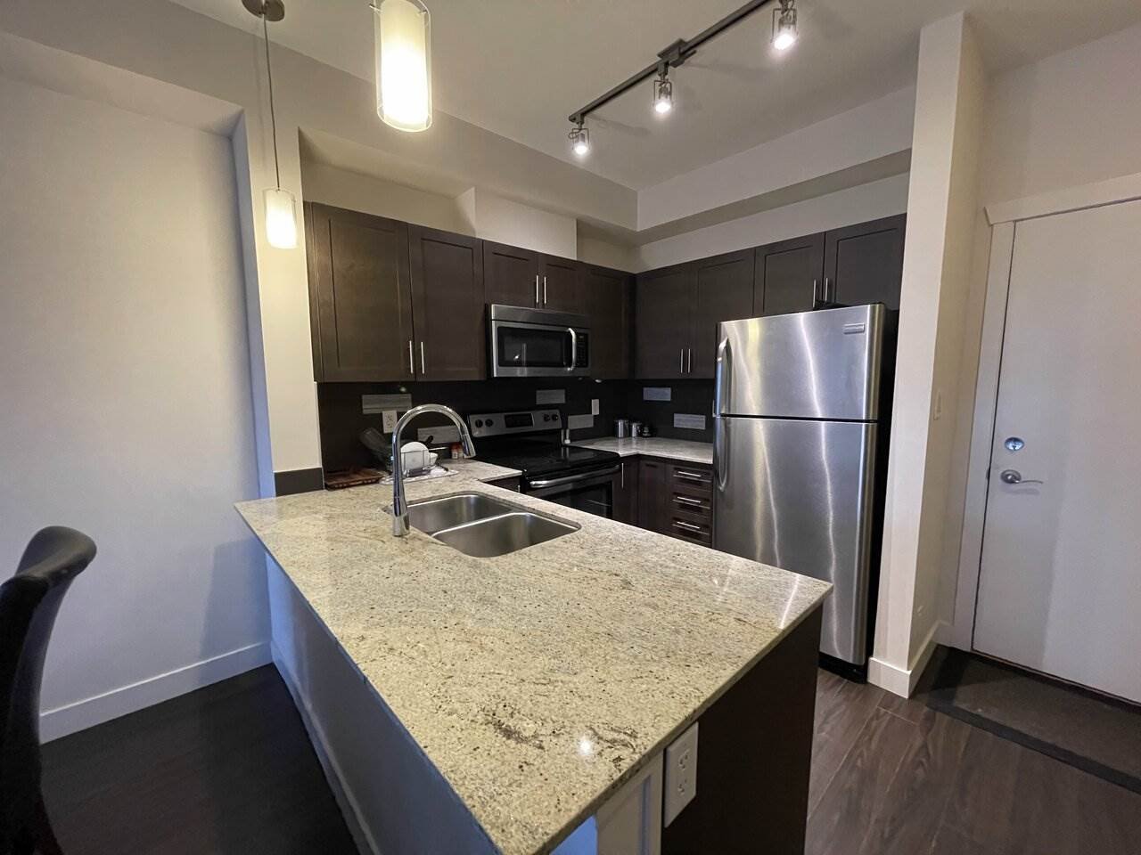 214-13468 King George Blvd