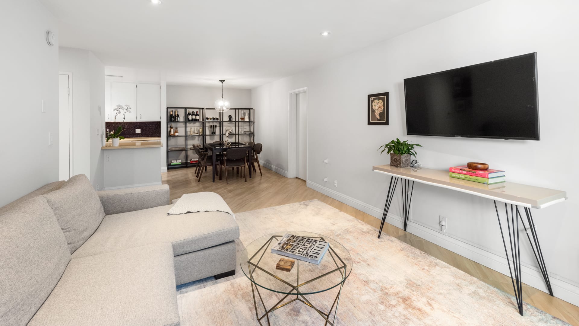 117 S Doheny Dr #309