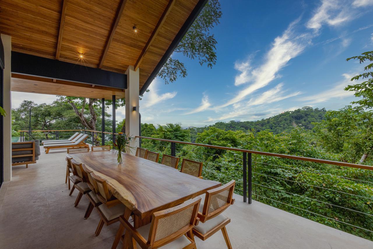 Sunset Oceanview Hillside Villa, Santa Teresa, Puntarenas