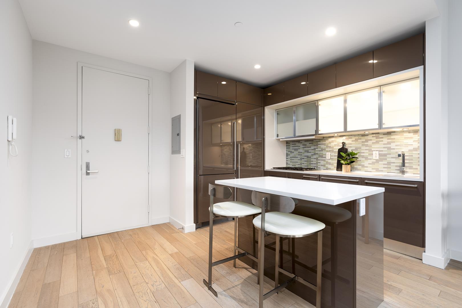 75 Wall Street, Apt 30-B