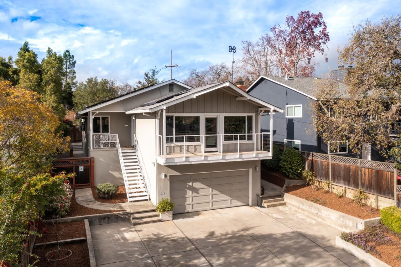 3122 Oak Knoll Dr