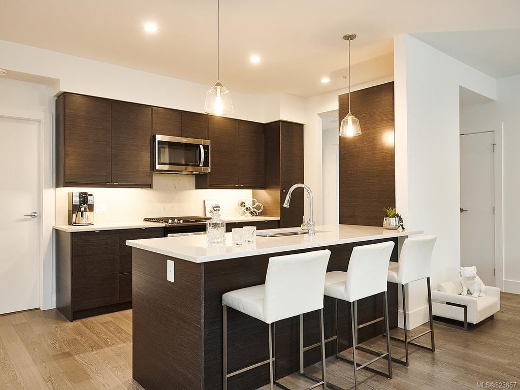 305B-10682 McDonald Park Rd